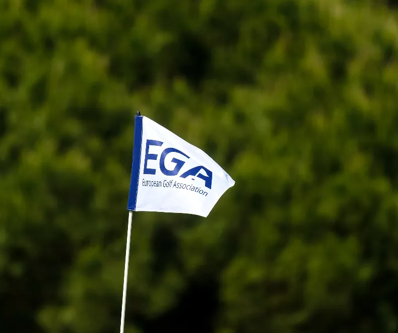 Golferinnen und Golfer der AK 25 und 50 starten in EM-Wochen