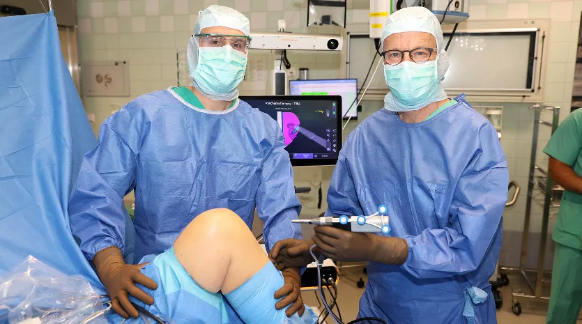 CORI-Roboter optimiert Knieoperationen