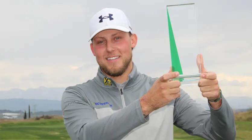 Dario Antonisse gewinnt Saisonauftakt der Pro Golf Tour