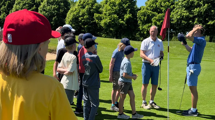 Gemeinsam etwas bewegen: Junge Schülerinnen und Schüler entdecken den Golfsport