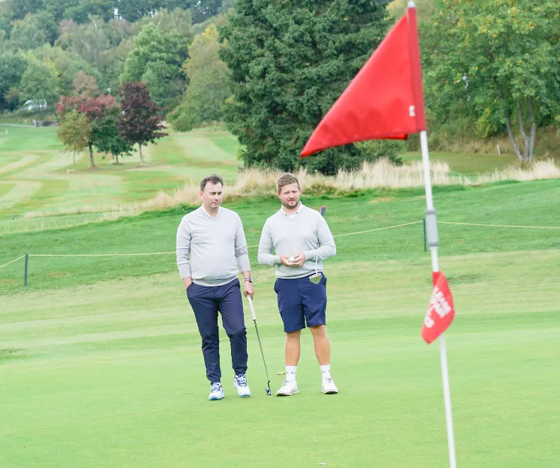 Prominente Unterstützung beim Charity-Golfturnier