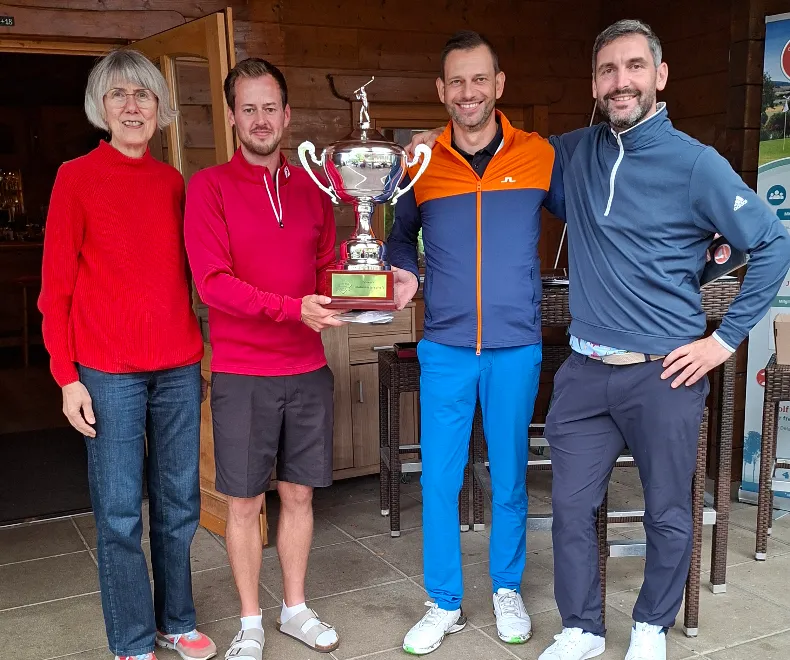 Einbecker Golfer kämpfen in den Vierer-Clubmeisterschaften
