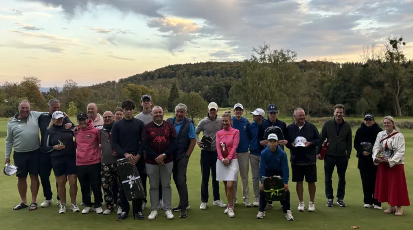 Wer gewinnt beim Playing against the Pros?