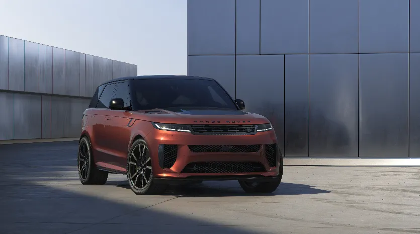 Sportliches Gewand für den Range Rover Sport SV