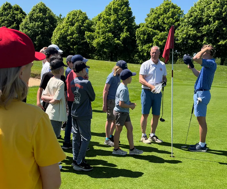 Gemeinsam etwas bewegen: Junge Schülerinnen und Schüler entdecken den Golfsport