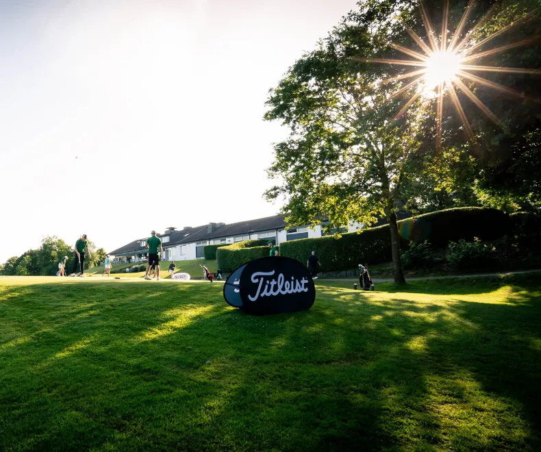 Hochklassiges Golf vor den Toren Düsseldorfs