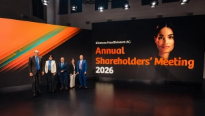 Auf der Hauptversammlung 2026 der Siemens Healthineers AG: Dr. Bernd Montag, CEO, Elisabeth Staudinger, Mitglied des Vorstands, Dr. Jochen Schmitz, CFO, Darleen Caron, CHRO, Prof. Dr. Ralf P. Thomas, Vorsitzender des Aufsichtsrats (von links nach rechts)