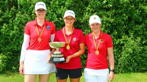 Das Podium der Frauen: Anjana Cordes (GC Neuhof), Romy Sander (Frankfurter GC), Luisa Hartmann (GC Aldruper Heide)