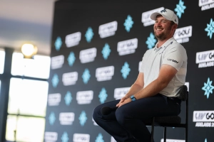 Bei der Pressekonferenz in Adelaide zeigte sich Horsfield mit breitem Lächeln