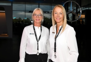 Die beiden Marketing-Asse (v.l) Kerstin Dreyer-Herrmann und Nadine Schönewolf kümmerten sich um das Wohl ihrer Kunden und Gäste.  